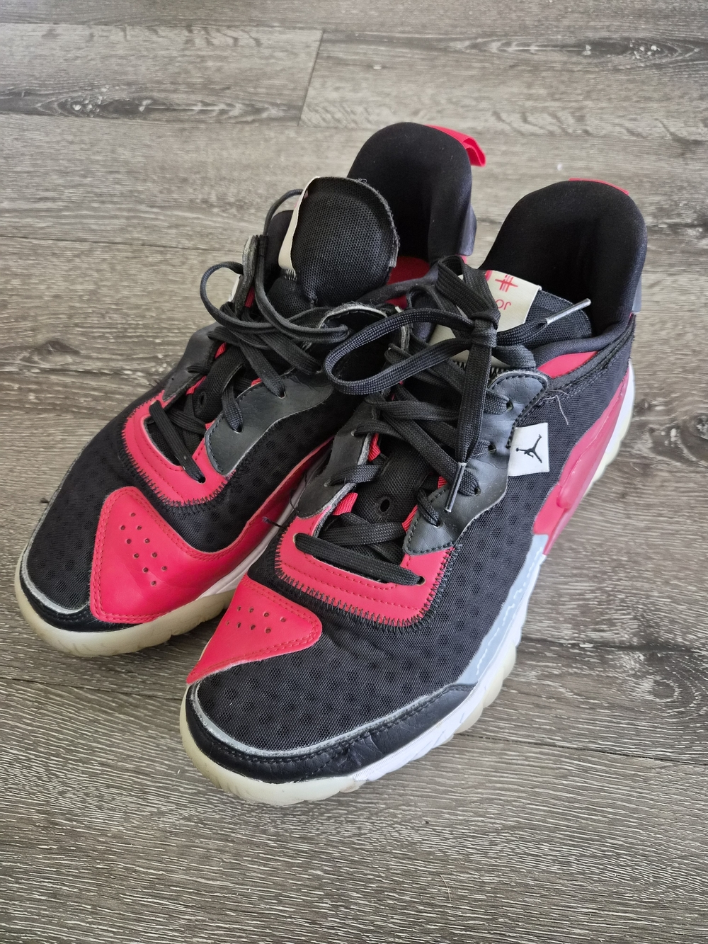 Jordan Delta 2 SE "Chicago" Black/Red – Size 10 – Great Shape